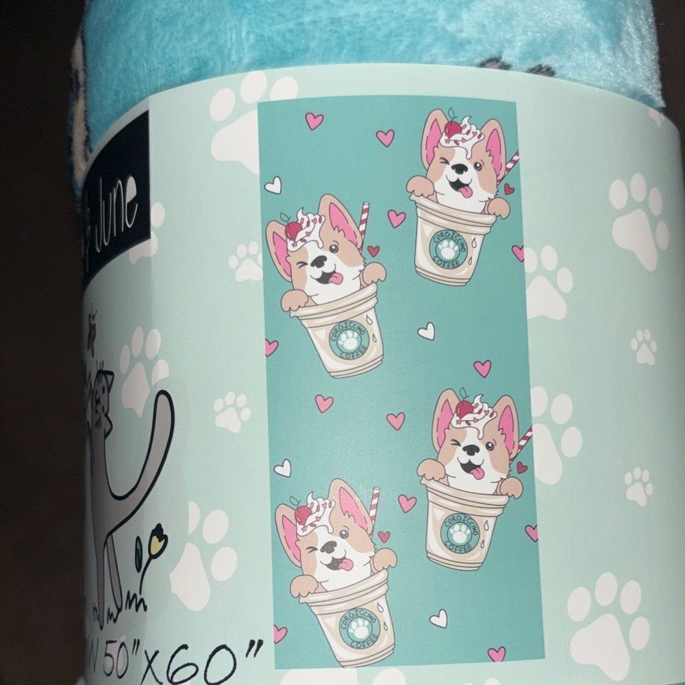 Frankie & June Plush Throw Blanket